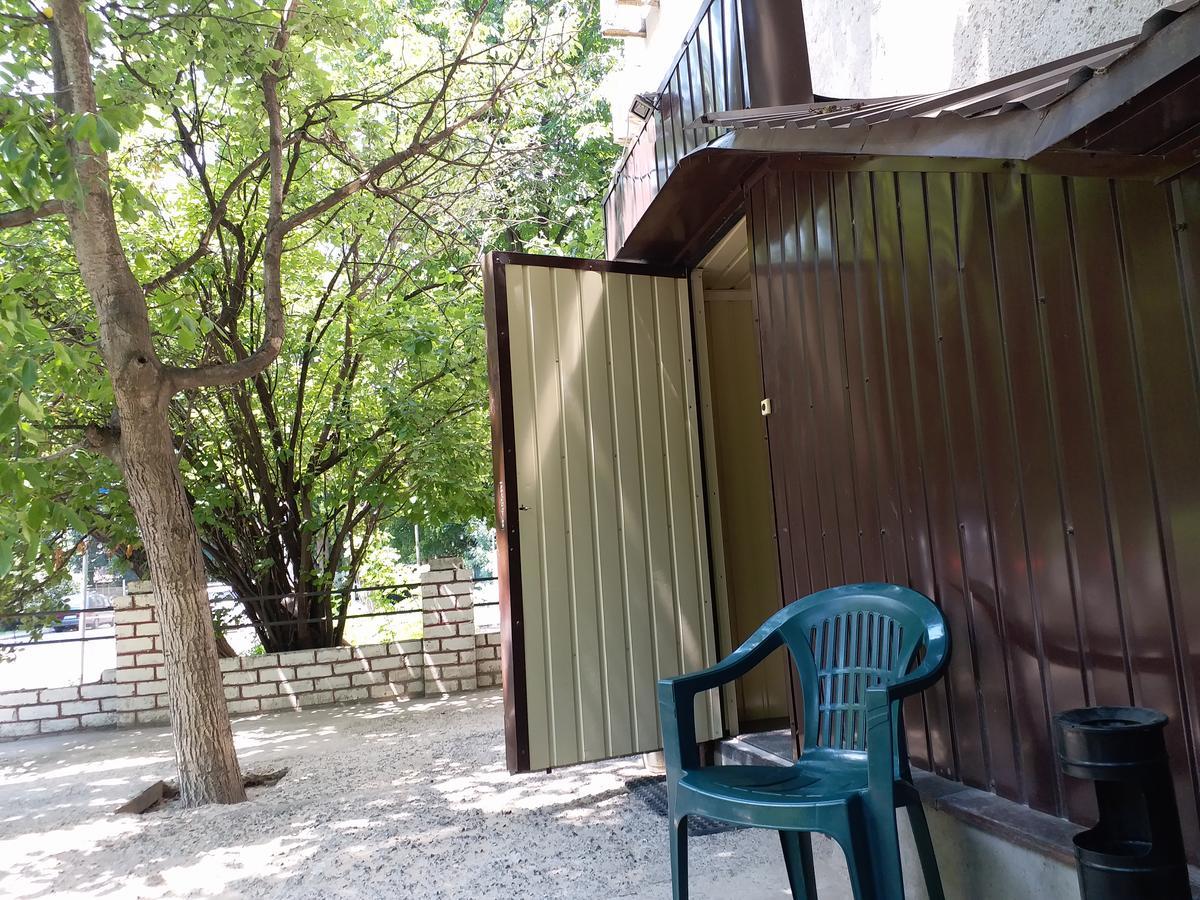 Nochka Hostel Odessa Exterior photo